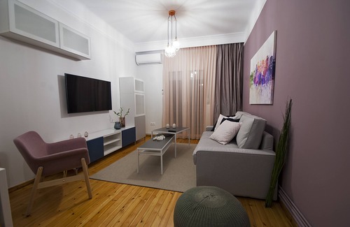 Thessaloniki City Centre Apartment | Large, Sunny, Modern apartment fully renovated, next to Agia Sofia