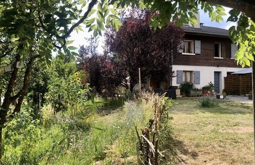 Barcelonnette Ski Chalet | Large T2 on the garden level of CHALET in BARCELONNETTE (04400)