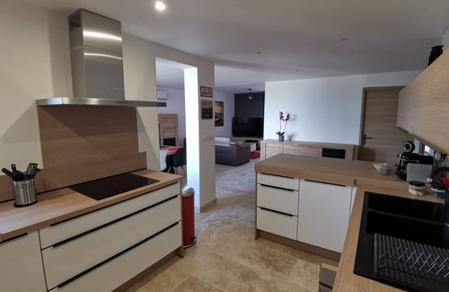 Le Pradet Apartment | Large T3 85 m² located 15 min walk from the beaches