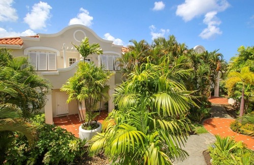 Porters Villa | Large Townhouse with Plunge Pool, 3 mins from Beach - Turtle View 2 by BSL Rentals