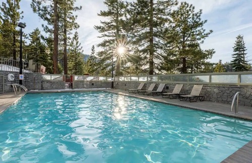 Lower Kingsbury Resort | Large units many with lake views, full kitchens, covered parking