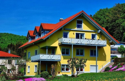 Perlhutte Apartment | Large vacation apartment (100sqm) with terrace and garden