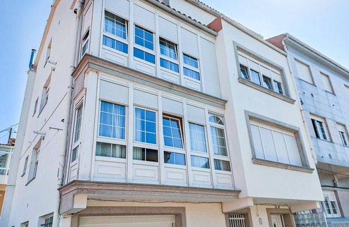 Fisterra Apartment | Large vacation apartment with a view of the Atlantic Ocean
