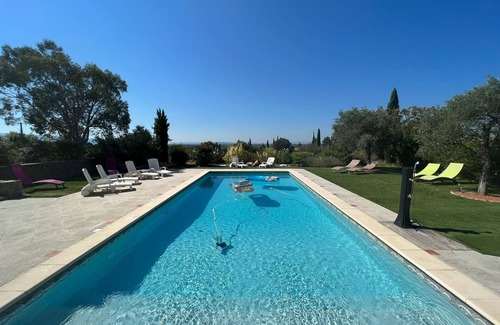 L'Isle-sur-la-Sorgue Villa | Large villa with panoramic view