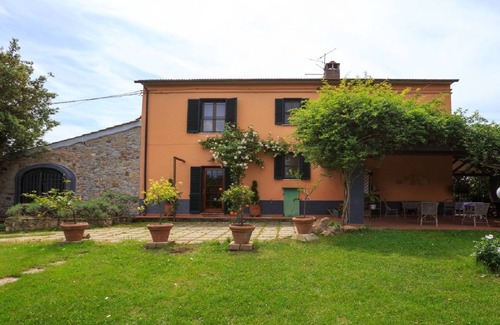 Gavorrano Villa | Large Villa 190² in Maremma with Pool. Last Minute