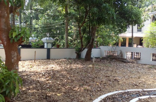 Kumaranalloor Villa | Large villa in kottayam town with 6 bedrooms