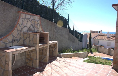 Benajarafe Villa | Large villa near the beach with pool and sea views