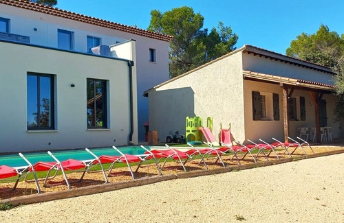 Carsan Villa | Large villa on a quiet hill with swimming pool