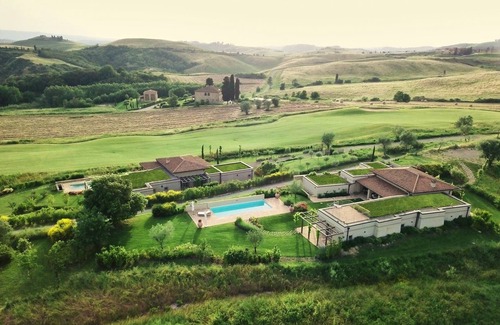 Montaione Villa | Large villa to rent in Tuscany with pool, AC, Wi-Fi, Golf, Tennis, walk to town, views, weddings and celebrations