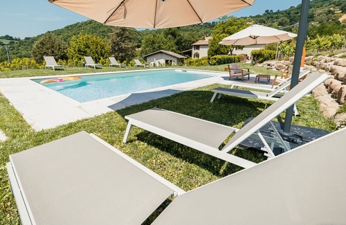 Urbino House | Large villa with private pool near Urbino