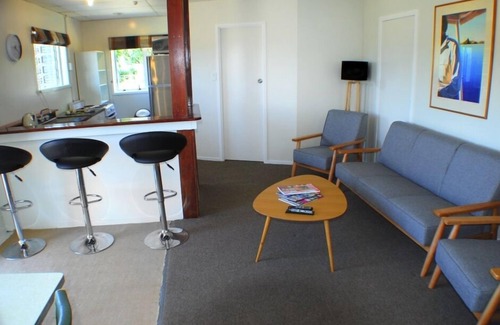 Matapouri House | Large water-front beach complex (4 separate units)