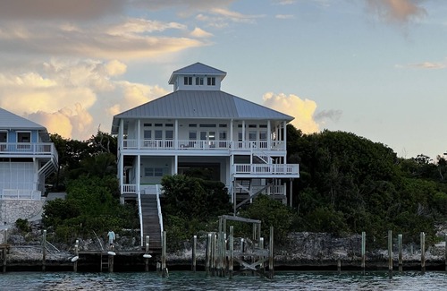 Lubbers Quarters Cay House | Large waterfront Home on Lubbers with Private Boat Dock