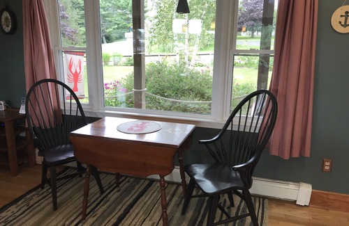 Belfast House | LARGE WATERFRONT HOME-Stunning harbor views-Walk to town-Large Deck-summer dates
