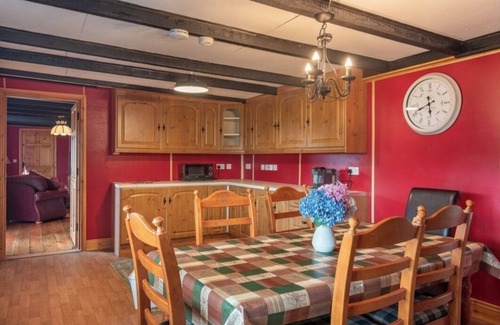 Inch Cabin | Large wood cabin 5 min drive to Inch beach on the Wild Atlantic Way in Co kerry