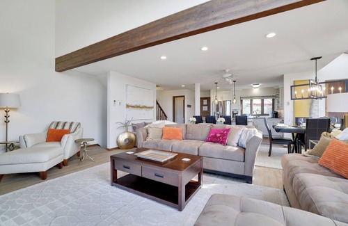 Tannersville House | Largest Modern Luxury Townhome, on the TOP of Camelback Mountain, Poconos, PA
