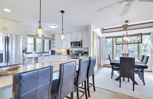 Tannersville House | Largest Modern Luxury Townhome, on the TOP of Camelback Mountain, Poconos, PA