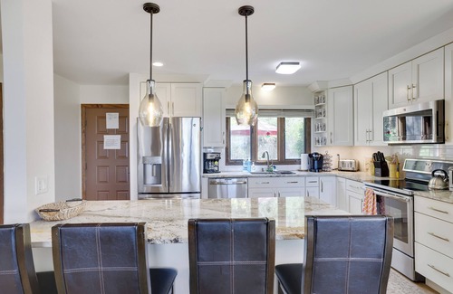 Tannersville House | Largest Modern Luxury Townhome, on the TOP of Camelback Mountain, Poconos, PA