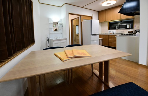 Nakakasai House | Largo