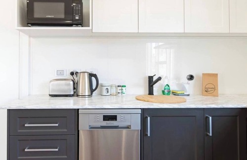 Largs Bay Apartment | Largs Bay Beachside House - Beach - Wifi