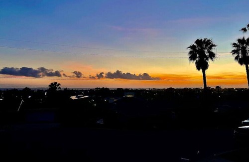 Olde Carlsbad House | Larkspur ADU · Amazing Ocean View One Bedroom King Bed Suite