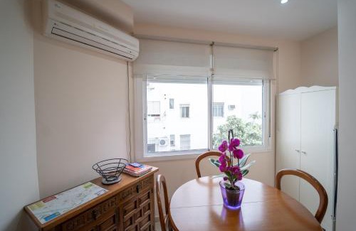 La Buhaira Apartment | Larra Nervión Subway Tranvía