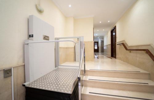 La Buhaira Apartment | Larra Nervión Subway Tranvía