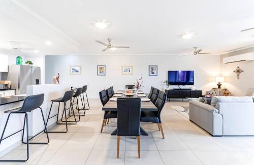 Darwin City Centre Apartment | Larrakeyah Grand - Sea View Balcony Haven with Pool