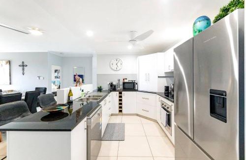 Darwin City Centre Apartment | Larrakeyah Grand - Sea View Balcony Haven with Pool
