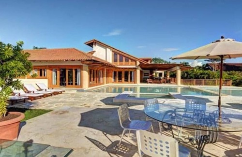 Las Lomas Villa | Las Colinas