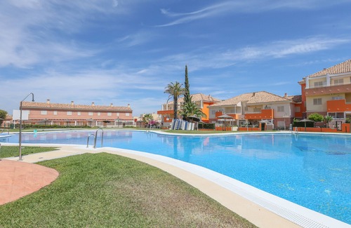 Islantilla House | LAS CUMBRES - Cosy flat with shared pool