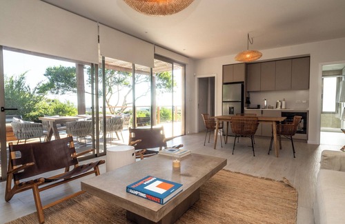Jose Ignacio Cabin | Las Dunas Exclusive Beach Retreat