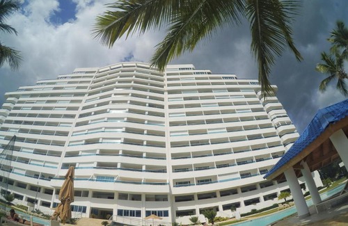Juan Dolio - El Pueblo Apartment | Las Olas Beachfront Condo