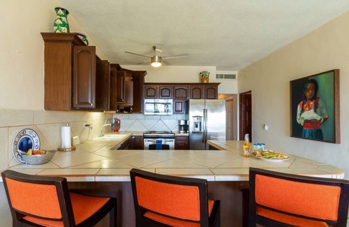 San Jose del Cabo Condo | Las Olas Oceanfront Surfer's Paradise, 3 Bedroom Ground Level End Unit