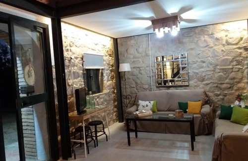 Andujar House | Las Olivas vineyard. Fully independent house located in Andujar.