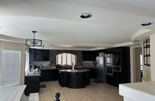 Enterprise House | Las Vegas Spacious 4-bedroom mini mansion with AC, WiFi and much more