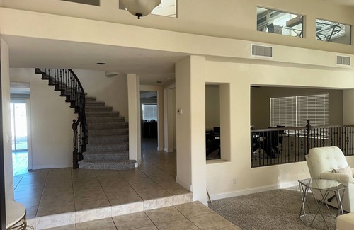 Enterprise House | Las Vegas Spacious 4-bedroom mini mansion with AC, WiFi and much more