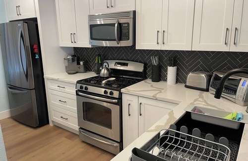 Las Vegas Condo | Las Vegas Strip - Cozy 2-bedroom, 2 - bathroom condo with WiFi, AC, Pool & Gym