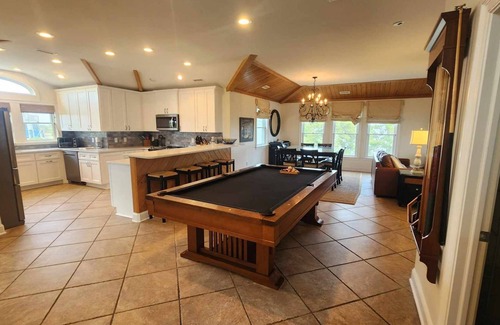 Ocracoke House | Last Clear Chance: Spectacular spacious home, pool table