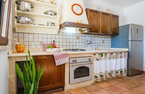 Salve Villa | LAST MINUTE 24 TO 31/8- Trullo Elios -Maldives of Salento with swimming pool and jacuzzi