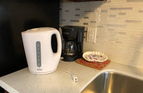 Beverly Green Apartment | LasVegas,STRIP,2BrCondo,ConventionCenter,petsFriendly,LVCC,july4th,wifi,pool