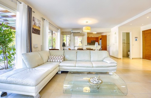 Latchi Villa | Latchi Aria: Charming Cyprus Villa, 3 Beds, Sea Views, Near beach, Wifi