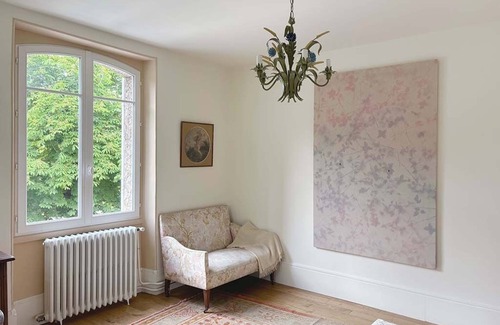 Le Val-Saint-Germain Hotel | L’Auberge Renovated Hemp Inn - Creative Residence
