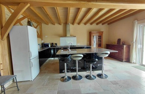Saint-Jean-de-Duras House | LAUBIE — Splendid Views and Absolute Tranquillity Among the Vineyards