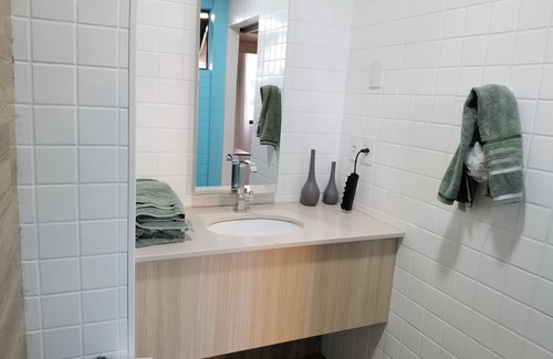 Teresina Hotel | LAUNCH! Stylish, Newly Decorated Flat!
