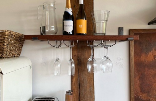 Wisborough Green House | Laundry Barn-your rural retreat.nUnique detached barn in southern England.