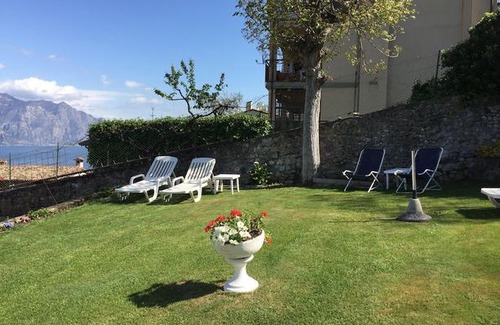 Castelletto Apartment | Laura Apartment With Balcony Garden And Lake View