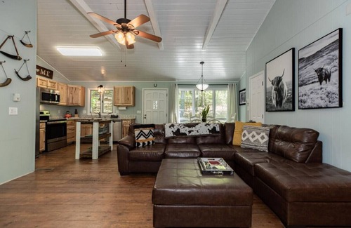 Deep Gap Cabin | Laurel Creek Cottage - Powder Horn Mountain,VIEW a