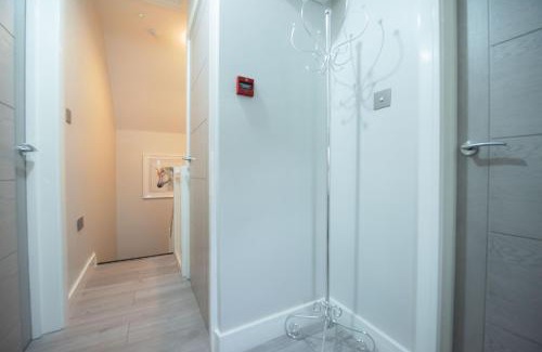 Reading Apartment | Laurel House