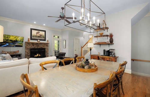 Big Canoe Cabin | Laurel Landing Lodge - Big Canoe GA