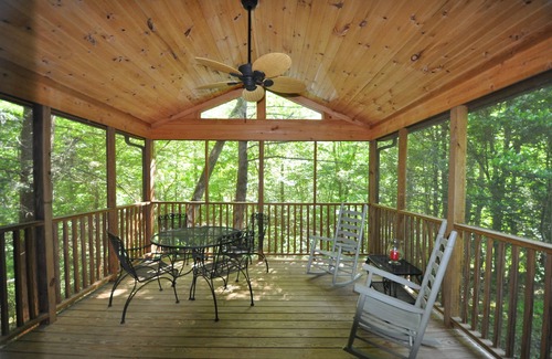 Townsend Cabin | Laurel Mist, A Family Sized Nature Lovers Retreat!